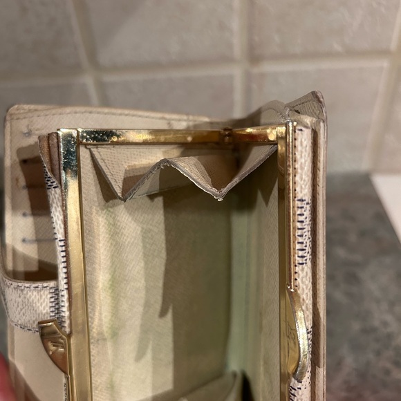 Louis Vuitton wallet - Picture 3 of 11